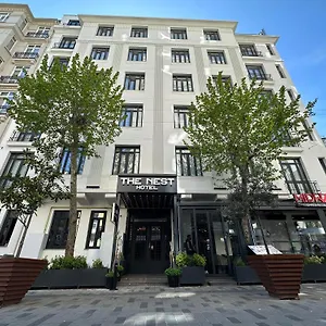 Hotel The Nest