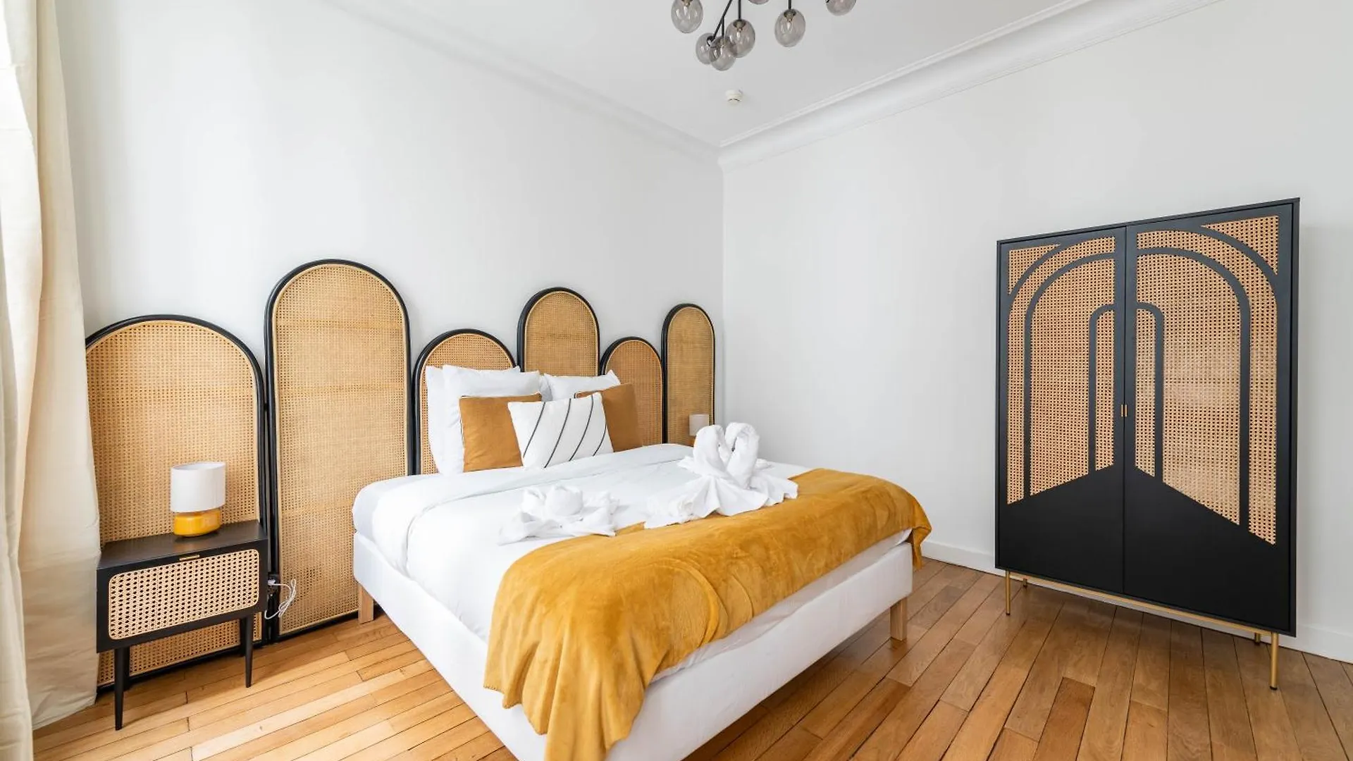 HotelHome Paris 16 Aparthotel