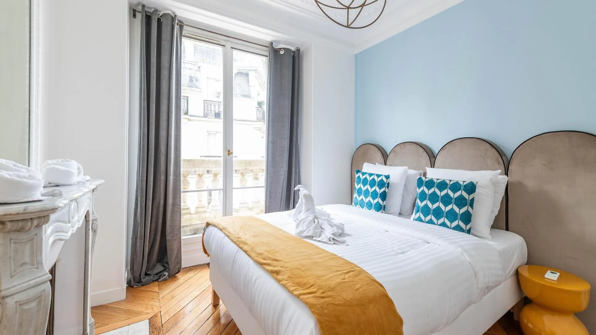 HotelHome Paris 16