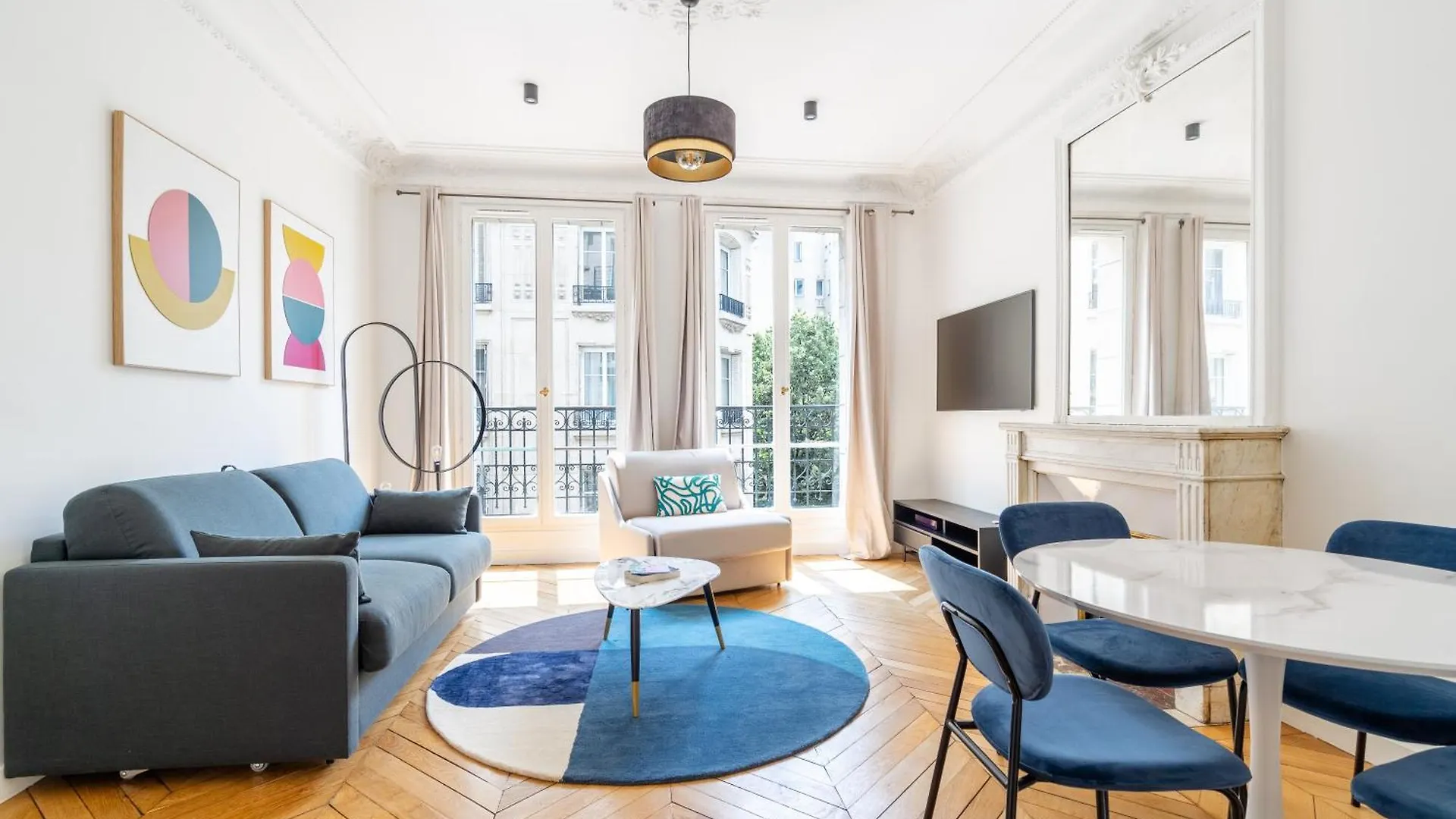 HotelHome Paris 16